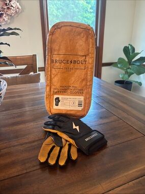 Bruce Bolt Brown Leather Batting Gloves Pouch